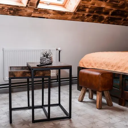 Parkhouse Apartment *