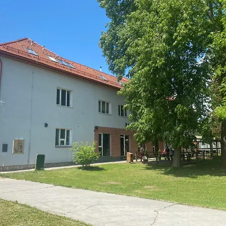 Parkhouse Apartmán Roznava